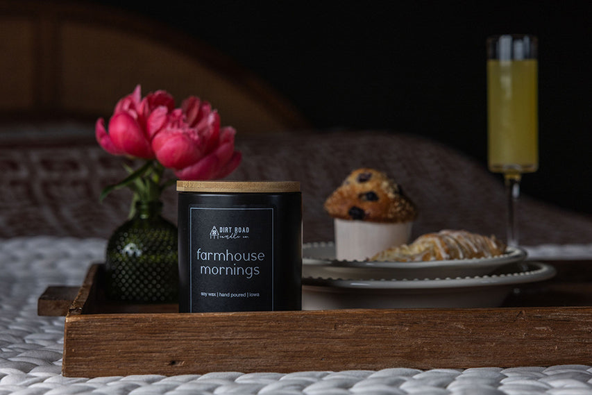 Farmhouse Mornings Lavender Linen Candle Sandalwood Musk