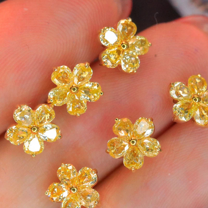 Aazuo Real 18K Yellow Gold Real Yellow Diamonds 0.8ct Fairy Flower Stud Earring Gifted For Women Wedding Party Chain Real Gold