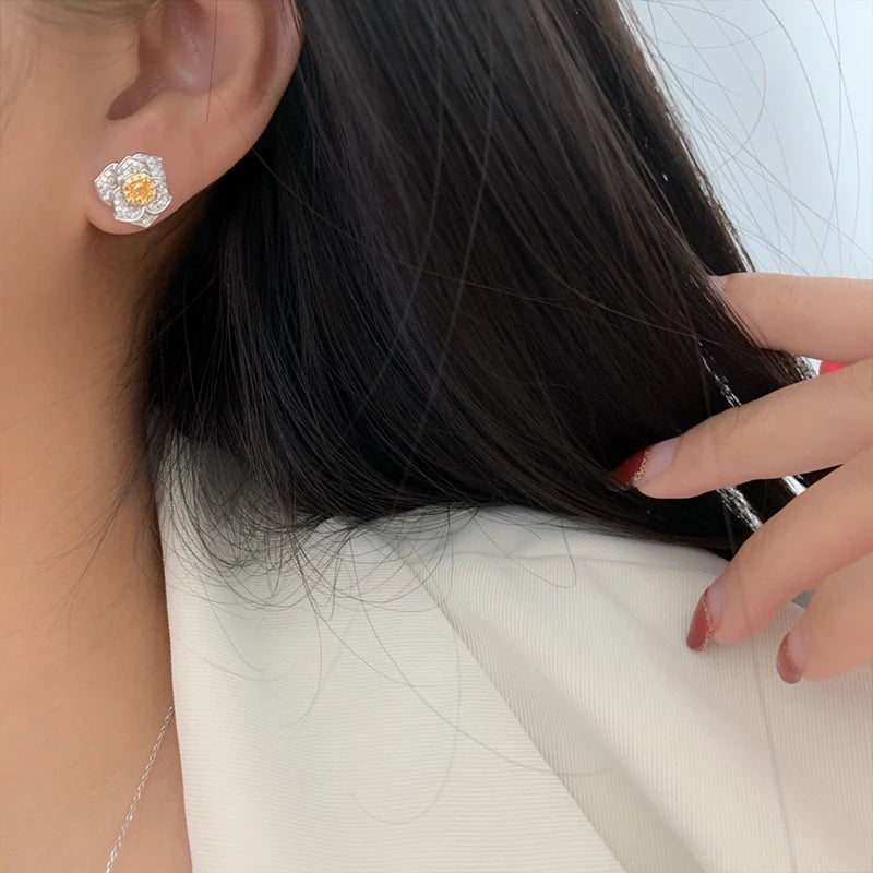 Aazuo Real 18K White Gold Real Yellow Diamonds Fairy Flower Stud Earring Gifted For Women Wedding Party Chain Real Gold Au750