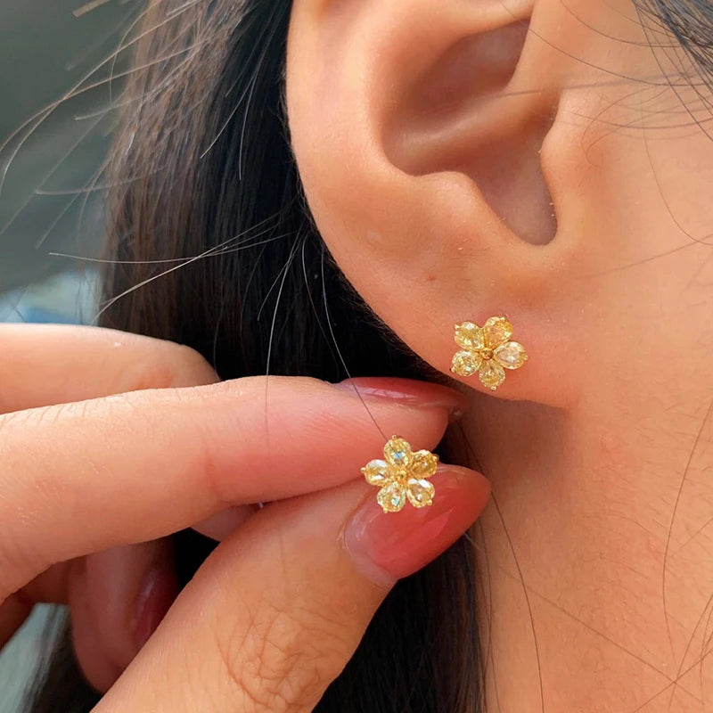 Aazuo Real 18K Yellow Gold Real Yellow Diamonds 0.8ct Fairy Flower Stud Earring Gifted For Women Wedding Party Chain Real Gold