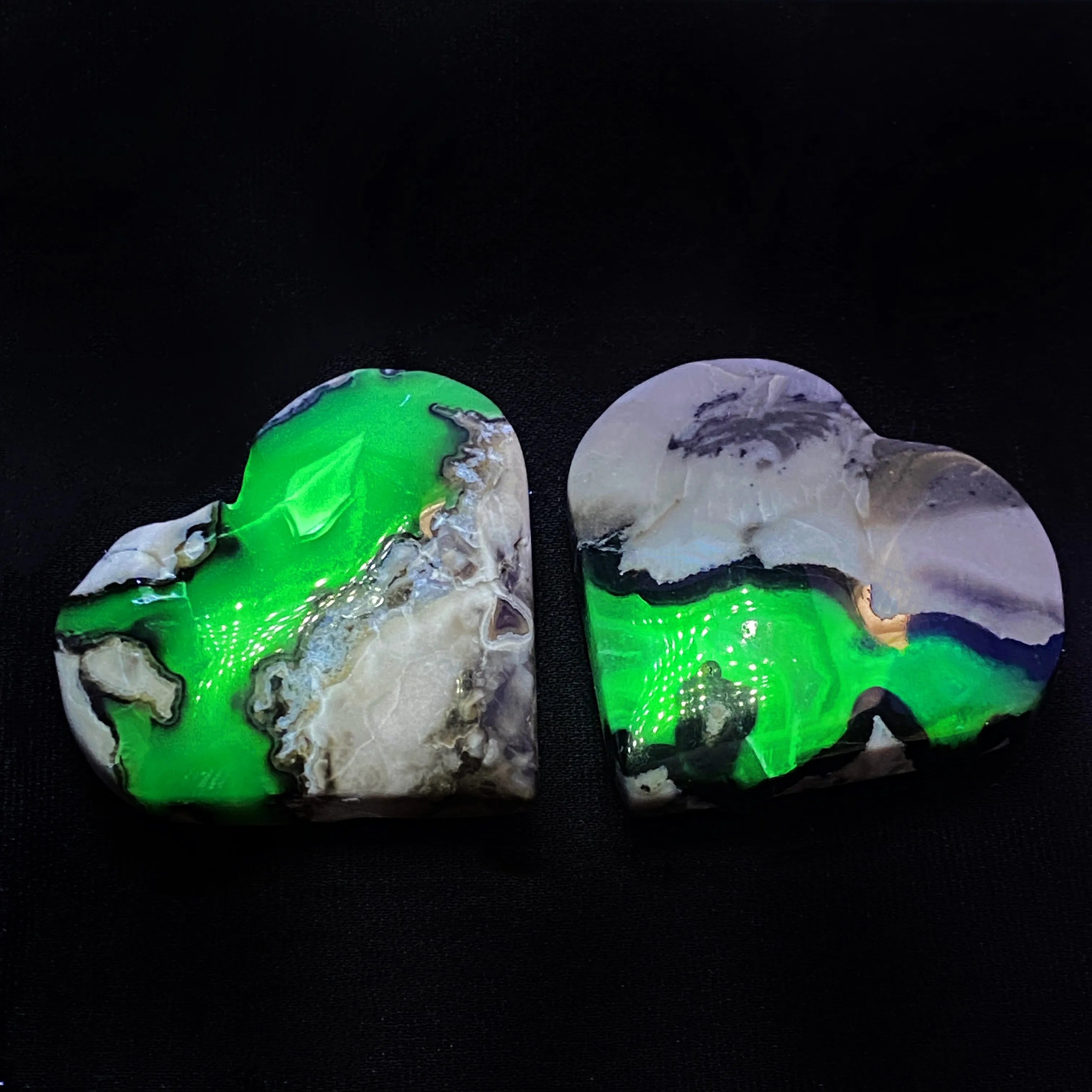 Random 1PC Volcanic Agate Heart Stone-UV Fluorescent