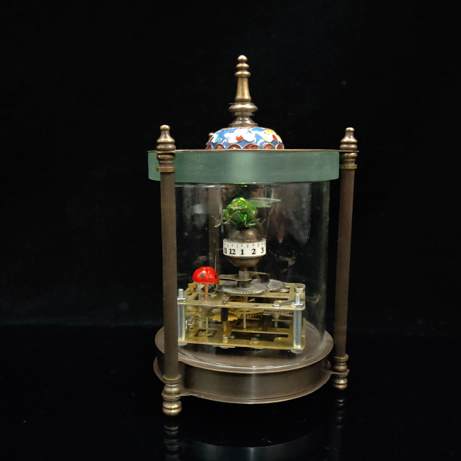 Antique Collection Exquisite Brass Glass Mechanical Clock