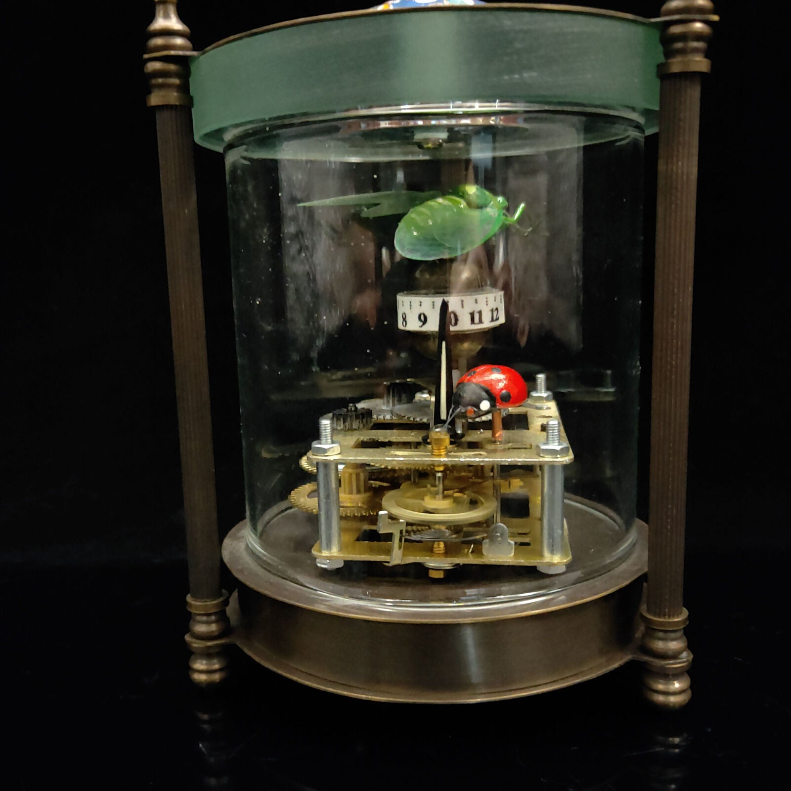 Antique Collection Exquisite Brass Glass Mechanical Clock