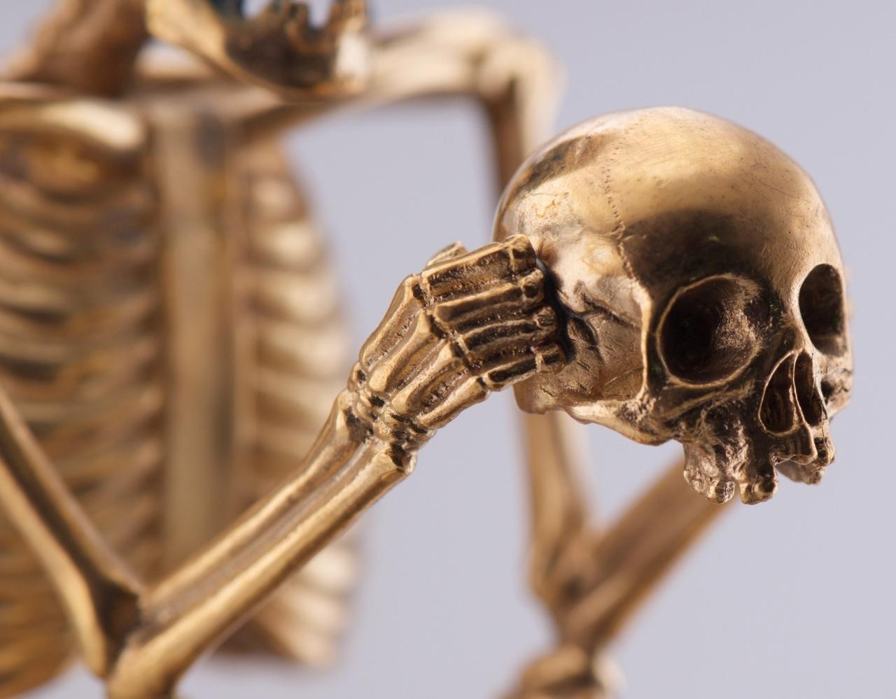 RARE Museum Quality Memento Mori Ormolu Gilt Bronze Skull Skeleton Desk Clock